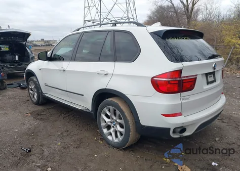 2013 BMW X5 xDrive35I/xDrive35I Premium/xDrive35I Sport Activity z USA, uszkodzony, nr VIN 5UXZV4C56D0B05043